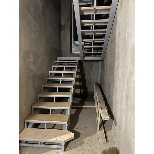 Металлокаркас лестницы
