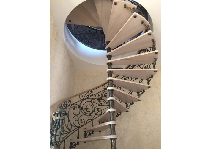 Винтовая лестница под заказ
